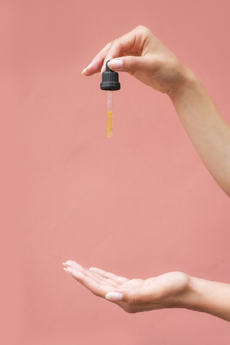 cbd-oil-5358407_1280.jpg
