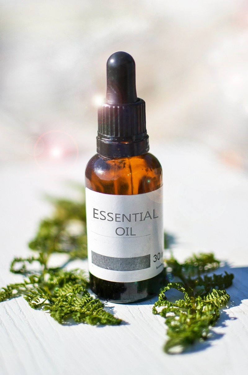 essential-oils-2385087_1280.jpg