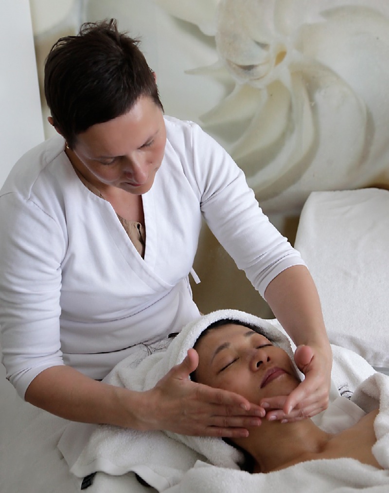 massage-2169099_1280.jpg